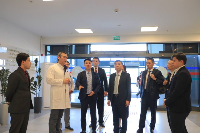 Onkologiyada sun'iy intellekt: Mindray delegatsiyasi markazga tashrif buyurdi